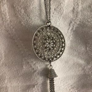 Silver Colored Necklace Costume Jewelry 21 inches